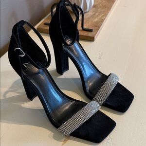 MARC FISHER Formal Black Suede & Silver Sparkle Bling Ankle Strap Heels Size 8
